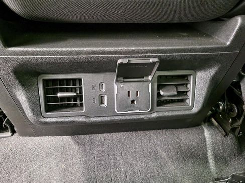 Used 2024 Chevrolet Silverado 1500 LT image 23