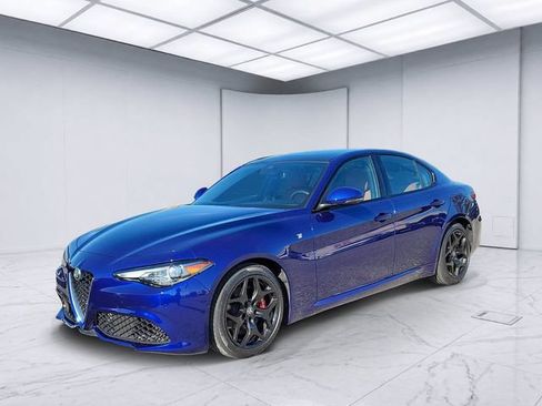 Used 2022 Alfa Romeo Giulia Ti w/ Active Assist Plus Package RWD image 2