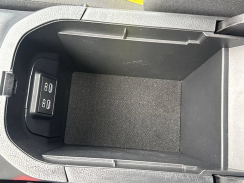 Used 2025 Toyota RAV4 XLE w/ Convenience Package AWD/4WD image 30
