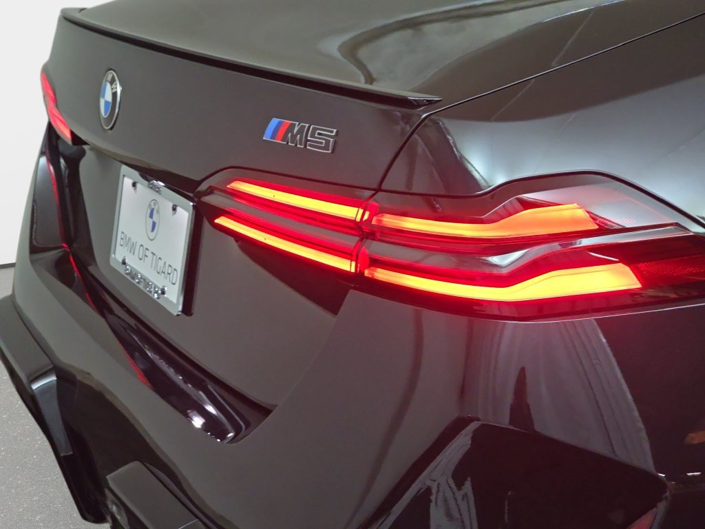 Used 2026 BMW M5 w/ Executive Package AWD/4WD image 35