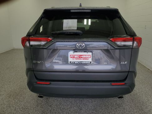 Used 2025 Toyota RAV4 XLE FWD image 7
