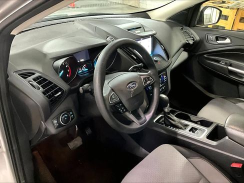 Used 2017 Ford Escape SE w/ Equipment Group 201A AWD/4WD image 17