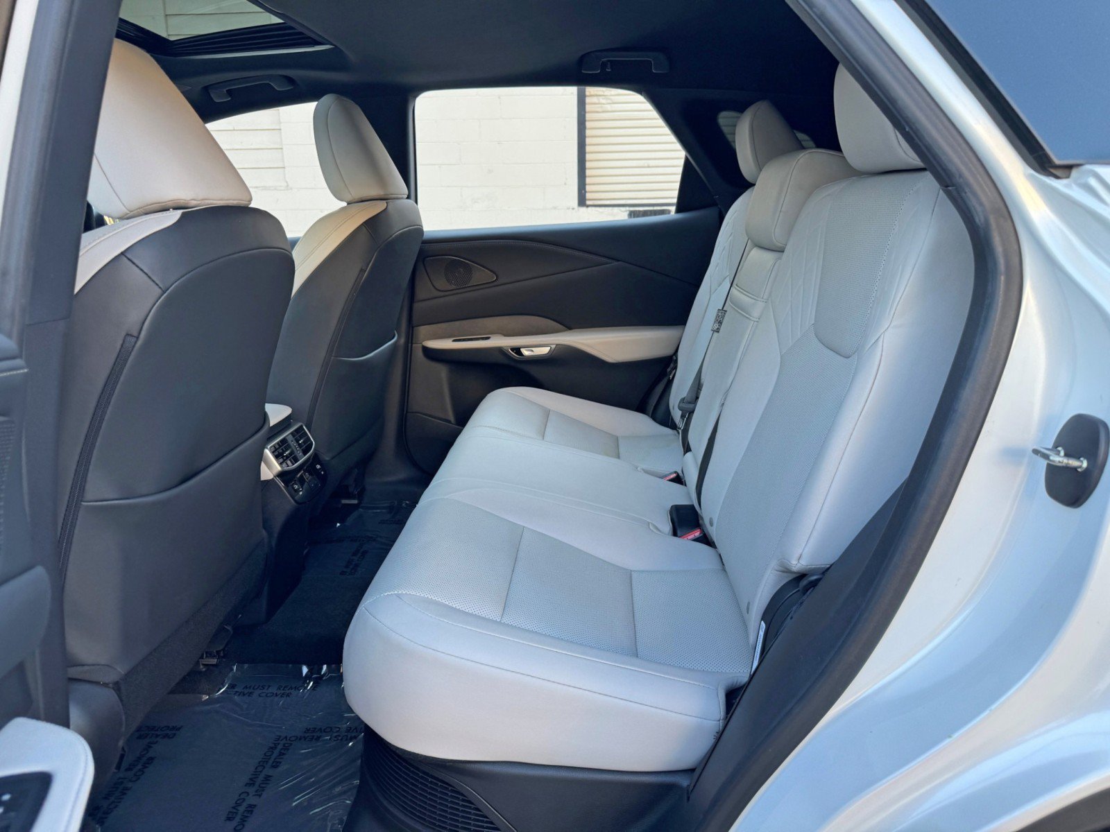 Used 2024 Lexus RX 350h w/ Convenience Package AWD/4WD image 43