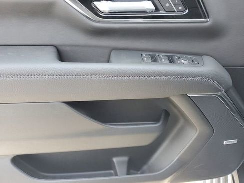 New 2026 GMC Yukon XL Denali image 17