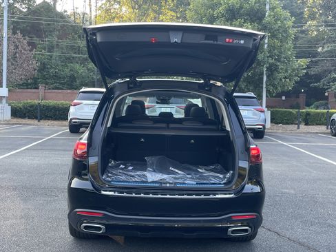 New 2026 Mercedes-Benz GLS 450 4MATIC image 8