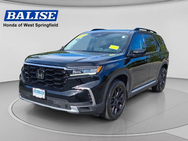 Certified 2025 Honda Pilot Touring image 1