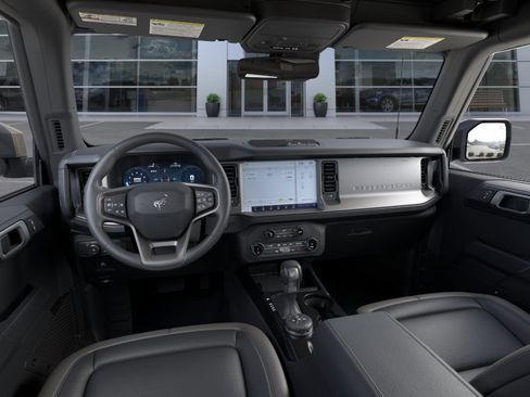 New 2026 Ford Bronco Outer Banks AWD/4WD image 9