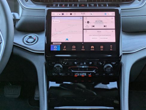 New 2025 Jeep Grand Cherokee L Limited w/ Luxury Tech Group II image 18