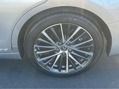 Used 2022 Lexus ES 300h w/ Premium Package image 39