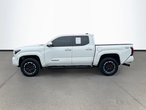 Used 2024 Toyota Tacoma TRD Sport w/ TRD Sport Upgrade Package RWD image 4