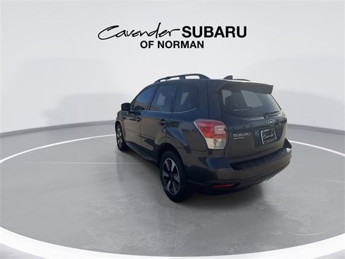 Used 2018 Subaru Forester 2.5i Limited image 9