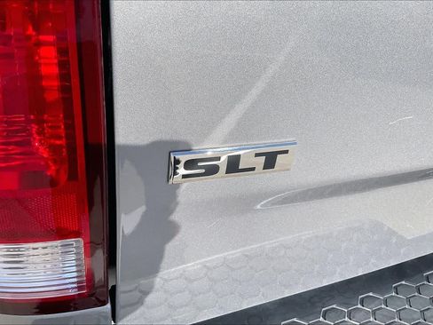 Used 2022 RAM 1500 Classic SLT w/ Trailer & Traction Group RWD image 10