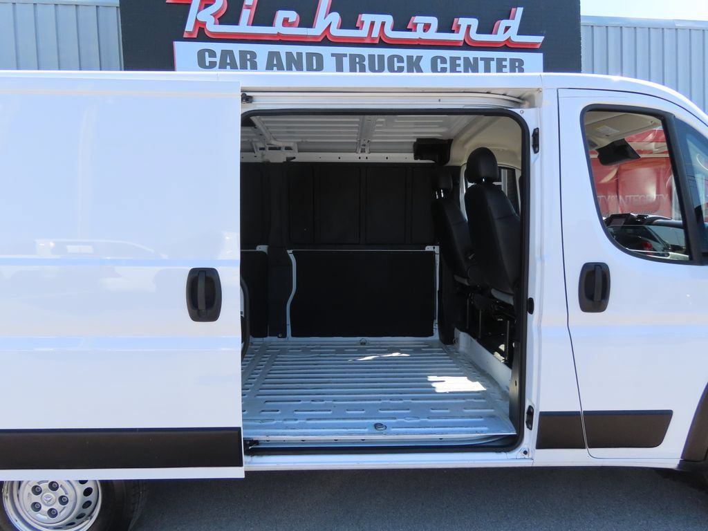 Used 2025 RAM ProMaster 2500 w/ Convenience Group FWD image 28