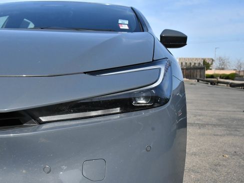 Used 2024 Toyota Prius LE image 11