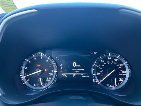 Used 2022 Toyota Highlander XSE AWD/4WD image 34