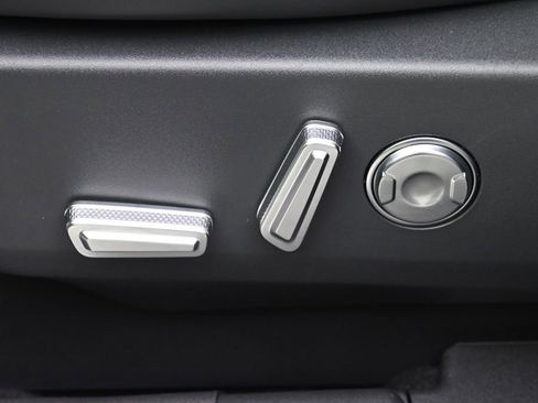 New 2026 Lincoln Nautilus Reserve AWD/4WD image 14