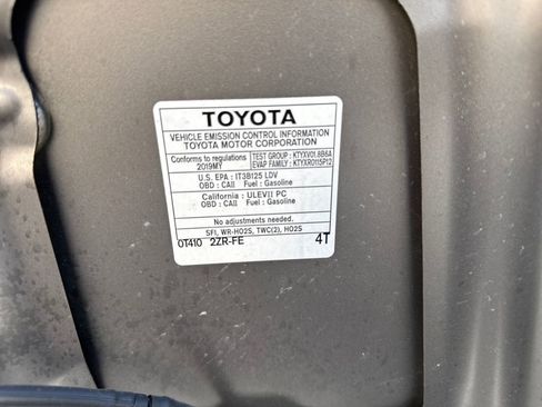 Used 2019 Toyota Corolla LE FWD image 36