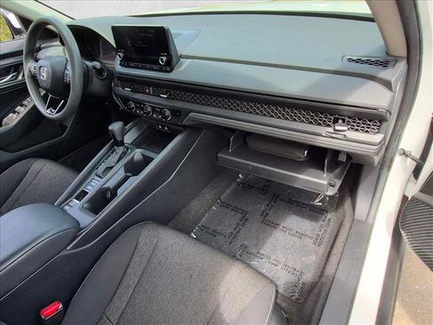 Used 2024 Honda Accord EX image 18