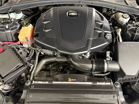 Used 2018 Chevrolet Camaro LT image 35