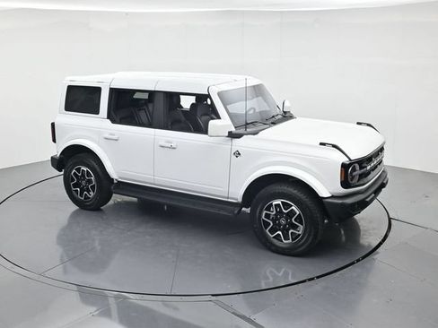 Certified 2025 Ford Bronco Outer Banks AWD/4WD image 47