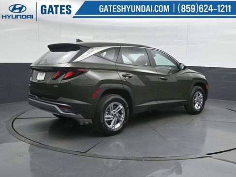 New 2026 Hyundai Tucson SE image 2