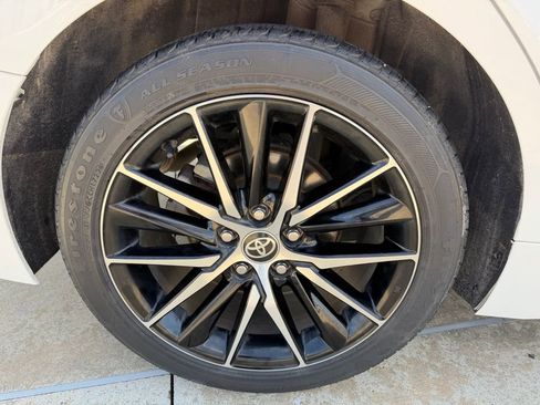 Used 2022 Toyota Camry SE image 9