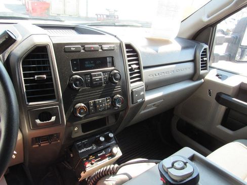 Used 2018 Ford F550 2WD Regular Cab Super Duty w/ Power Equipment Group image 31