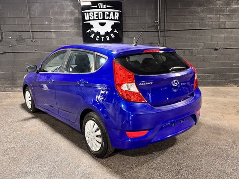 Used 2012 Hyundai Accent GS FWD image 3