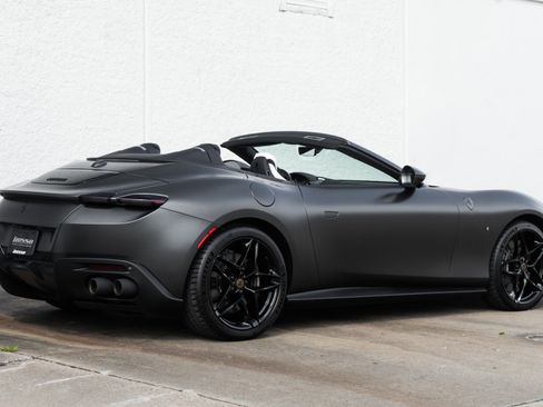 Used 2025 Ferrari Roma Spider image 5