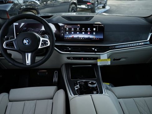 New 2026 BMW X5 xDrive50e w/ Executive Package image 27