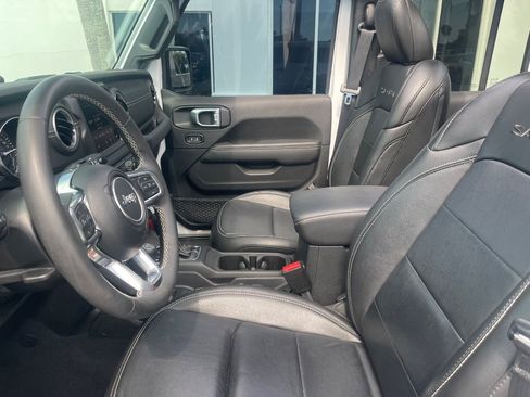 Used 2023 Jeep Wrangler Unlimited Sahara AWD/4WD image 22