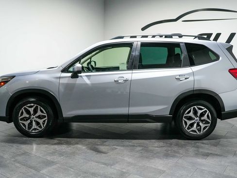Used 2021 Subaru Forester Premium AWD/4WD image 3