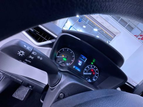 Used 2023 Toyota Corolla LE w/ LE Convenience Package FWD image 18