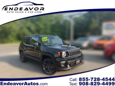Used 2021 Jeep Renegade Latitude w/ Luxury Group II AWD/4WD image 1