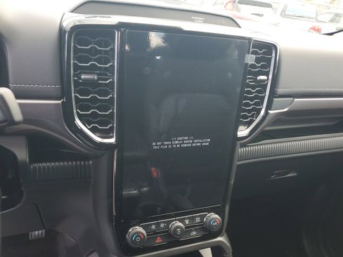 New 2025 Ford Ranger Lariat w/ FX4 Off-Road Package image 16