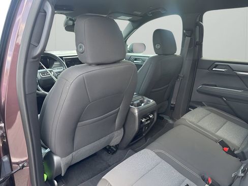 Used 2025 GMC Acadia Elevation image 18