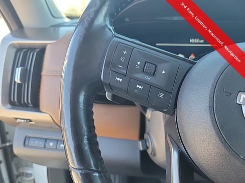 Used 2022 Nissan Pathfinder Platinum w/ Cargo Package image 23