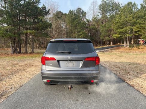 Certified 2018 Honda Pilot EX image 10