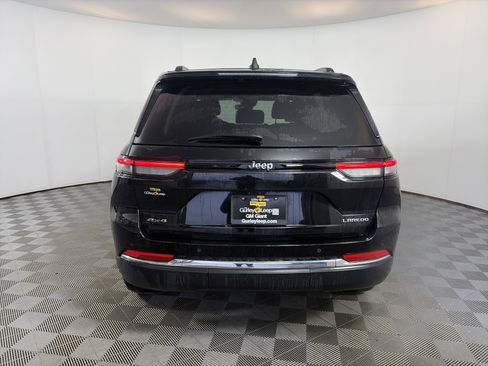 Used 2023 Jeep Grand Cherokee Laredo w/ Luxury Tech Group I image 5