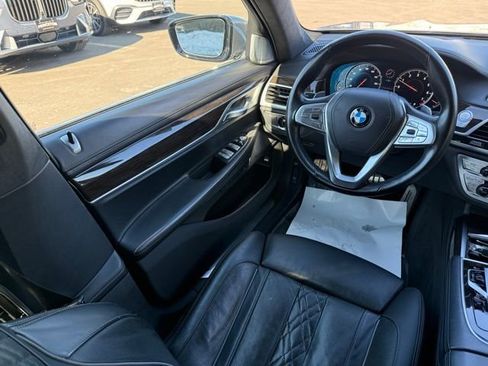 Used 2019 BMW 750i xDrive w/ Executive Package image 33