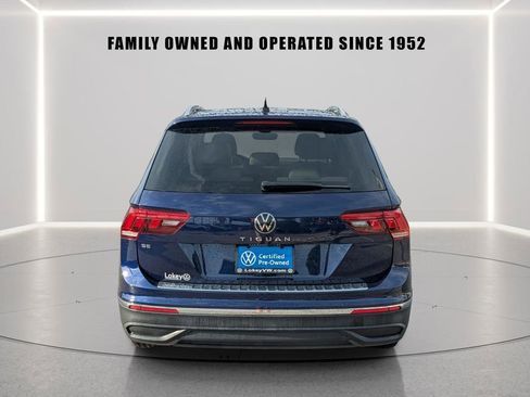Used 2023 Volkswagen Tiguan SE w/ Panoramic Sunroof Package FWD image 5