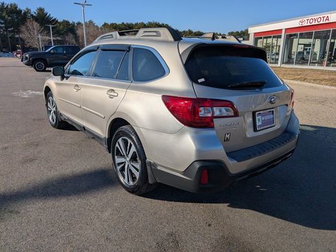 Used 2019 Subaru Outback 2.5i Limited image 3