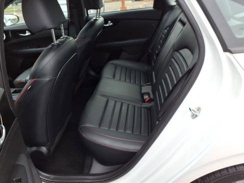 Used 2023 Kia Forte GT w/ GT2 Package image 12