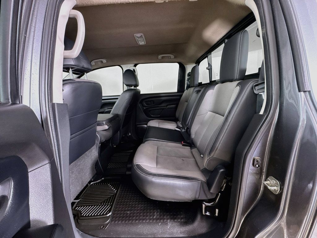 Used 2017 Nissan Titan S AWD/4WD image 21