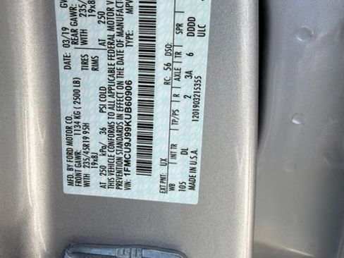 Used 2019 Ford Escape Titanium AWD/4WD image 11