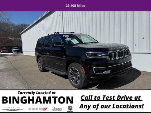 Used 2023 Jeep Wagoneer 4WD w/ Premium Group I image 2