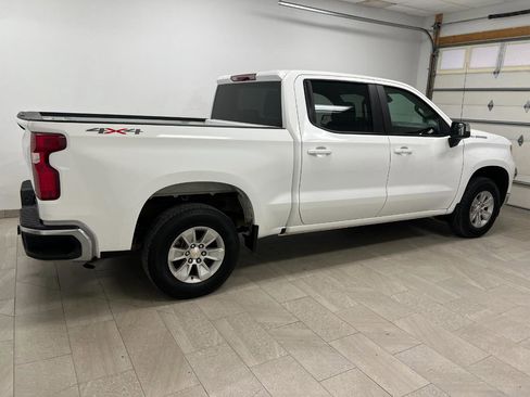 Used 2025 Chevrolet Silverado 1500 LT image 7