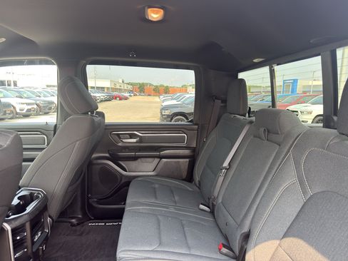 Used 2022 RAM 1500 Big Horn AWD/4WD image 33