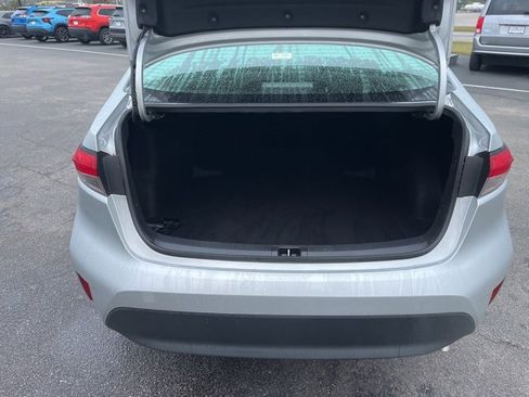 Used 2024 Toyota Corolla LE image 32