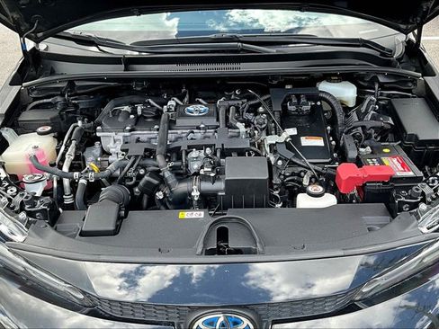 Used 2020 Toyota Corolla LE image 11